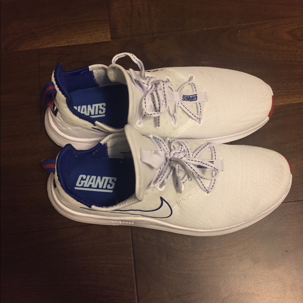 Nike Free TR 8 (NFL Giants) Women's Gym Shoe